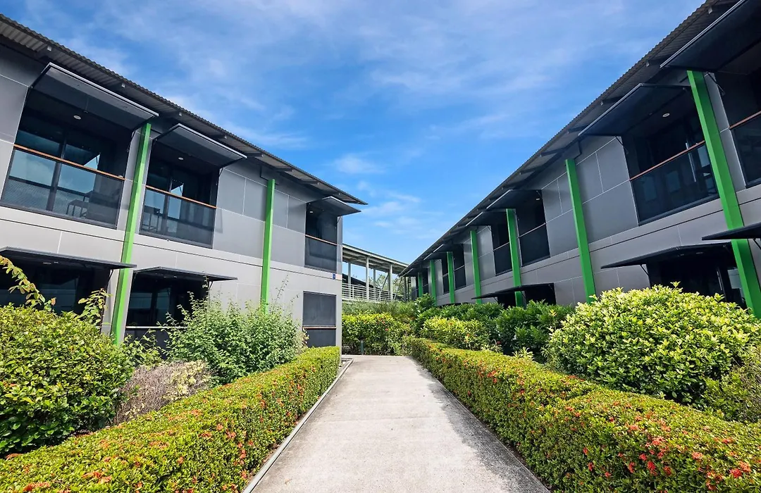 Ibis Darwin Airport Hotel-1