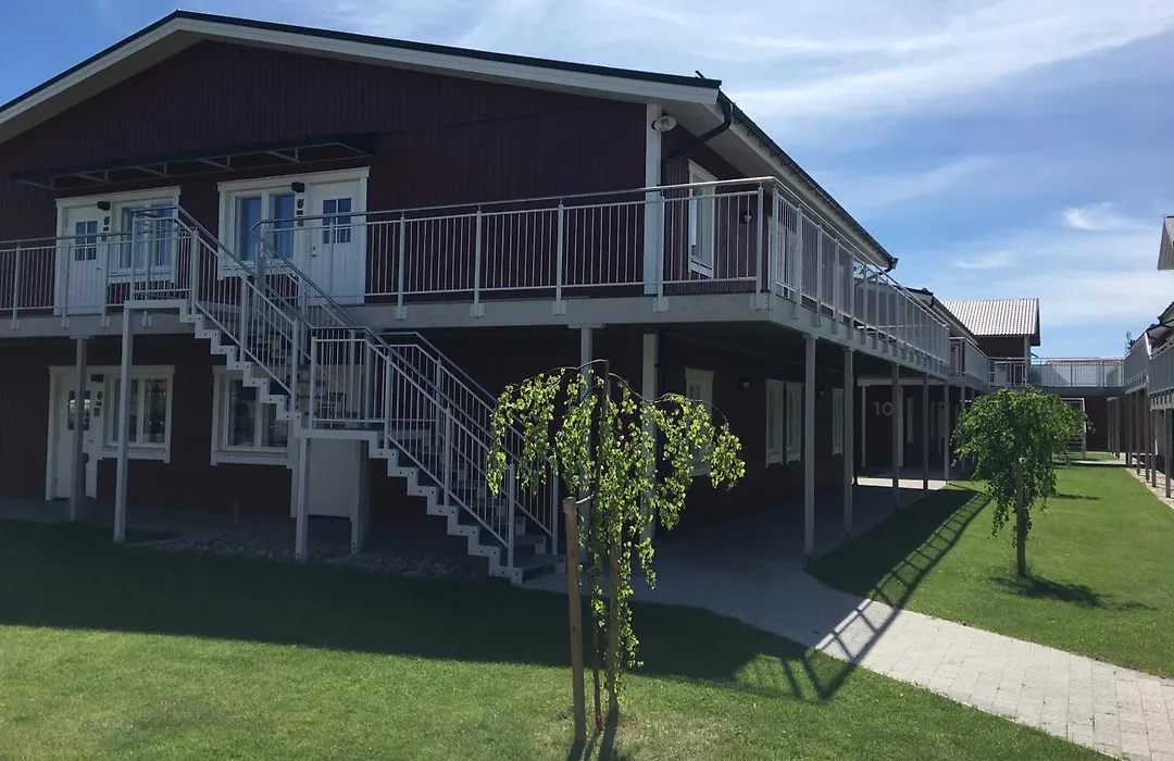 Land-Inn Motel-1