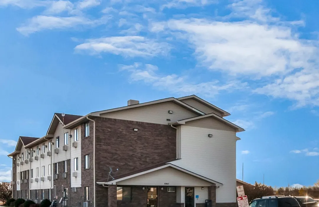 American Inn & Suites Metro Airport-1