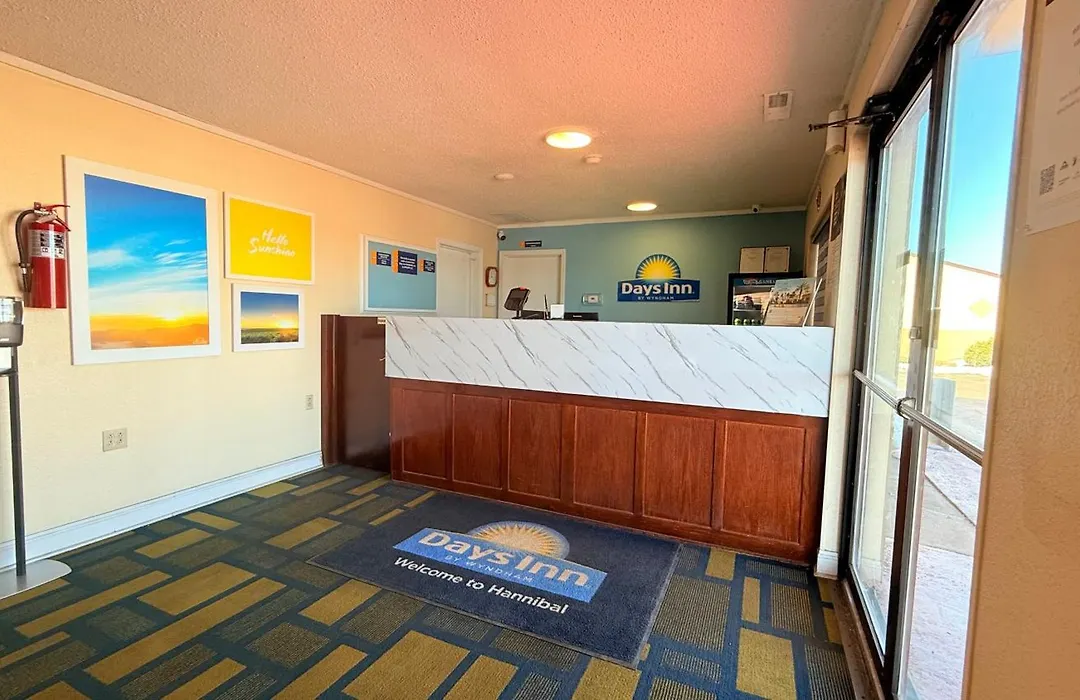 Days Inn By Wyndham Hannibal-1