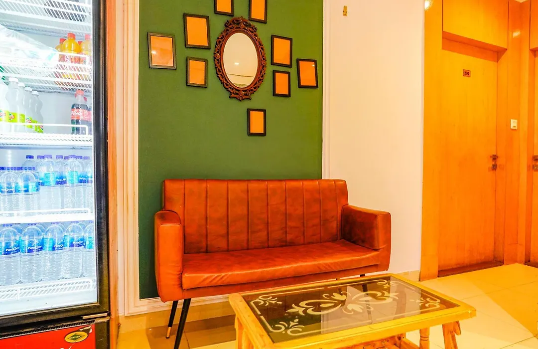 Fabhotel Silver Cloud-1
