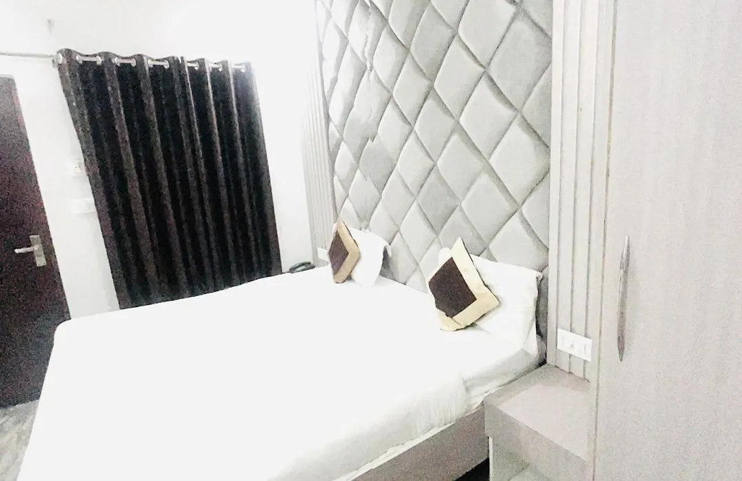 Hotel Green Apple Bareilly-1