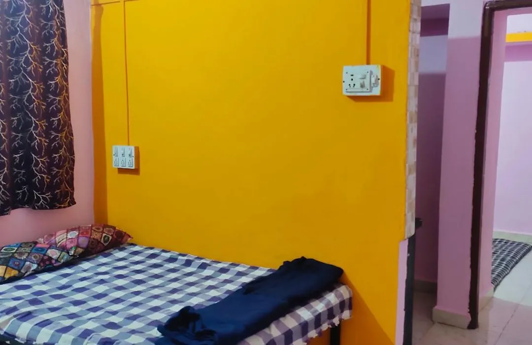 Radhesham Bhakt Niwas-1
