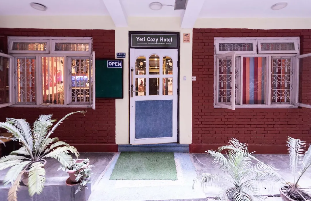 Yeti Cozy Hotel-1