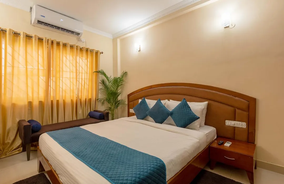 Blue Bliss Hotels By Pph Living Infantry Road-1