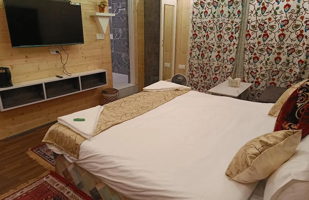Hotel Pahalgam View- Centrally Heated-1