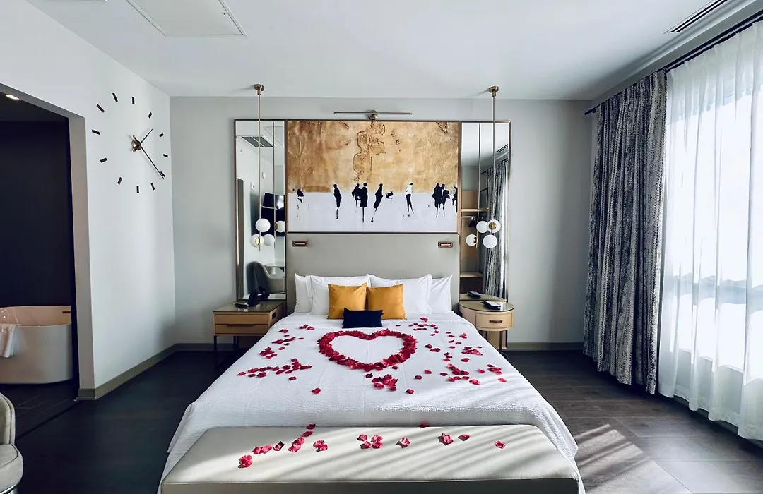 Chez Hotel-1