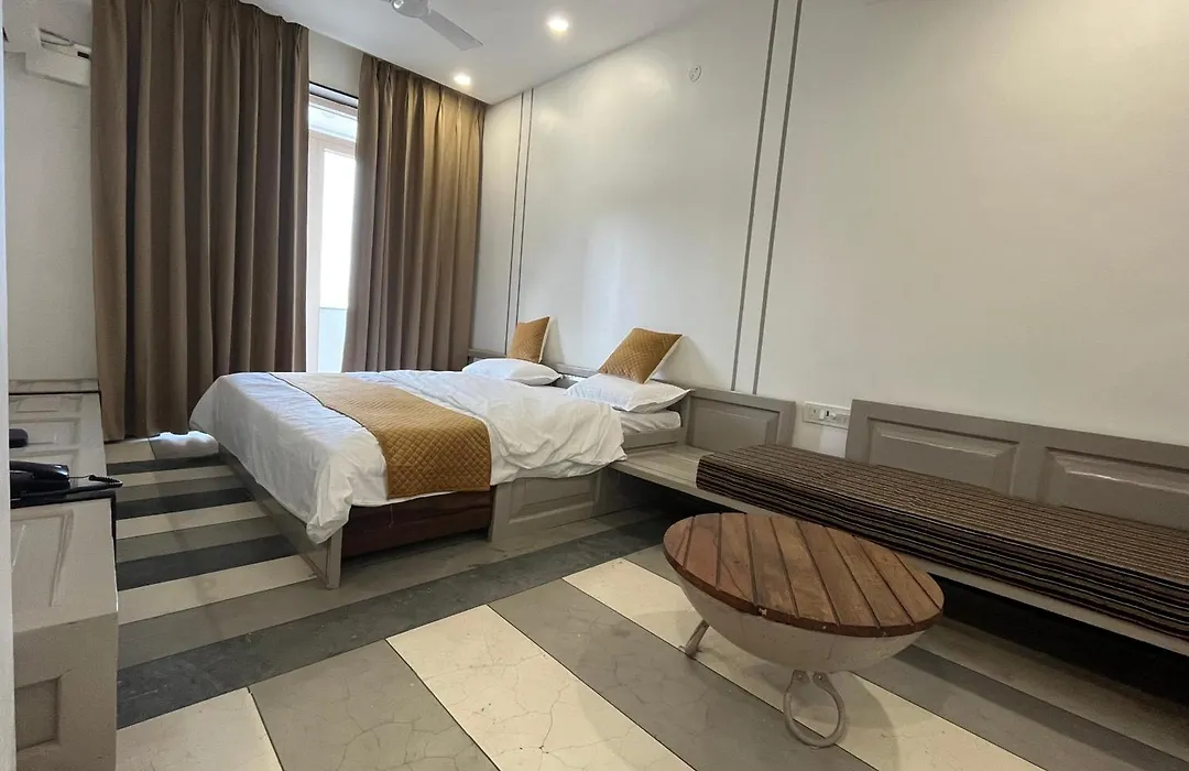 Nkaasa Hotel Personal Suites-1