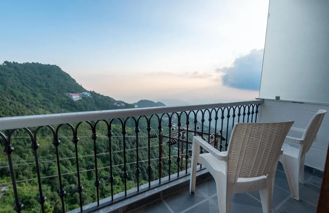 Shining Hills By Lawrence Hotels-1