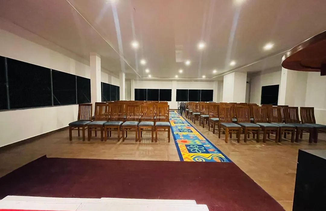 Skylark Holidays Premium-1