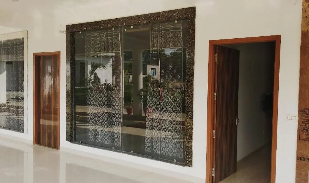 Hotel Radha Rani Mahal-1