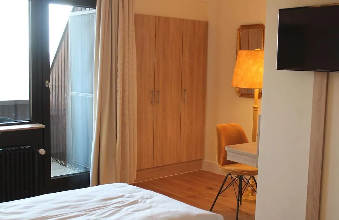 Burghotel Schöne Aussicht Bauer GmbH-1