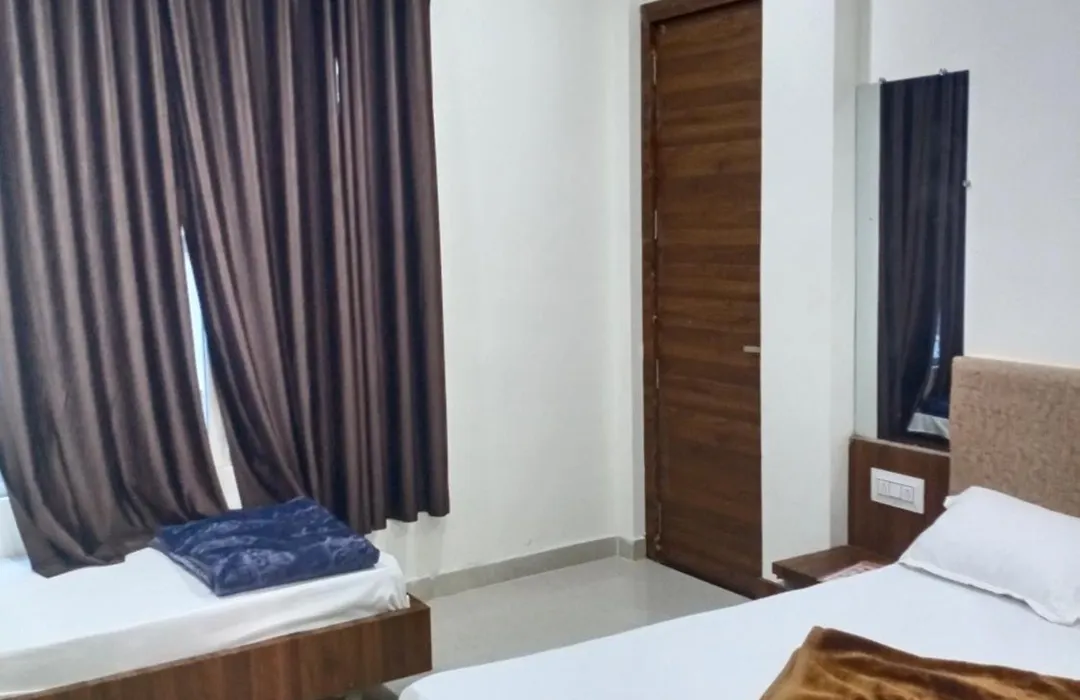 Hotel Soham Palace-1