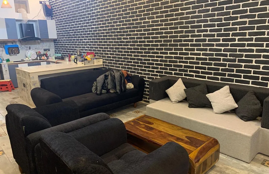 Blackvilla-1