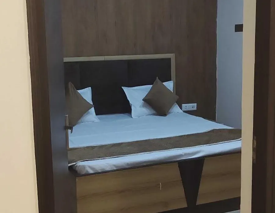 Hotel O K11-1