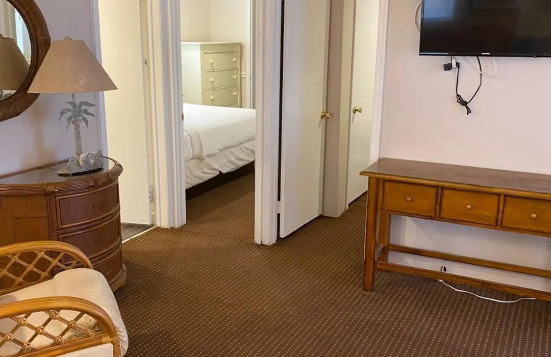 The Admiral Hotel/Motel-1