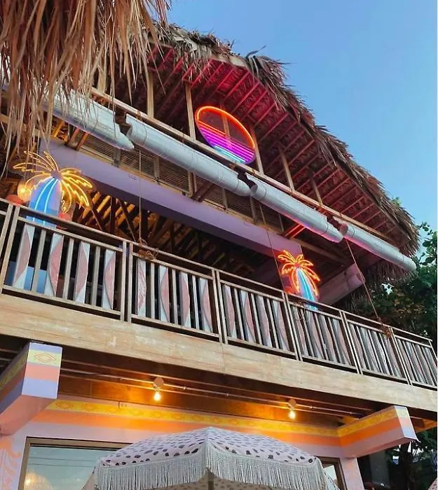 Fatwave Surf Resort-1