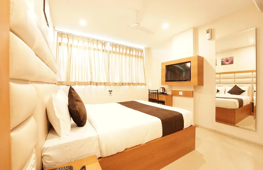 Metropolis Business Hotel-1