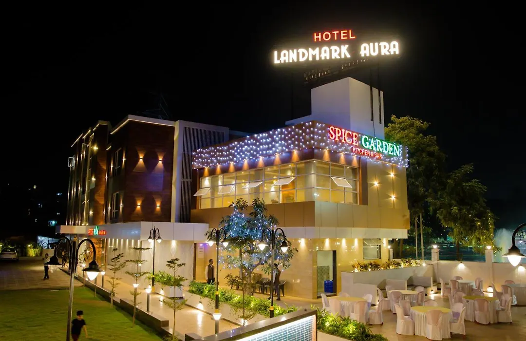 Hotel Landmark Aura-1
