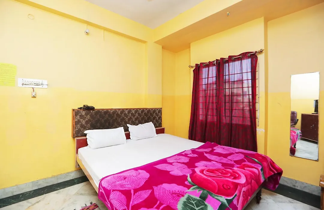 Hotel Savitri-1
