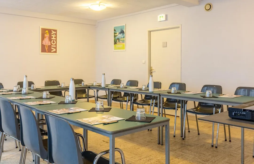 Brit Hotel Le Parc Vichy-1