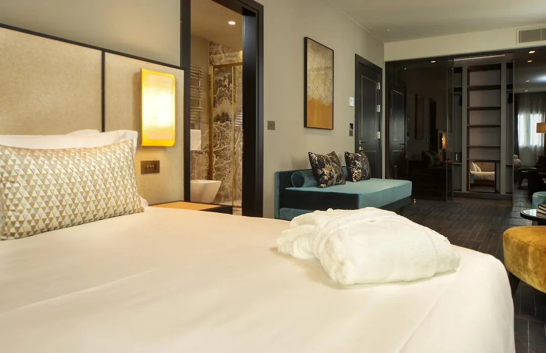 U-Visionary Venezia Hotel-1