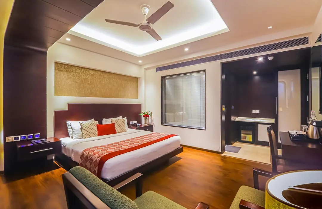 Hotel Godwin Deluxe Near Connaught Place Offers Free Airport Pickup-1