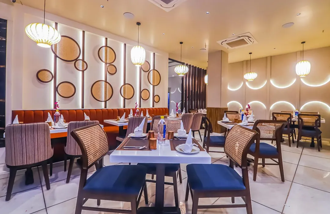 Hotel Godwin Deluxe Near Connaught Place Offers Free Airport Pickup-1