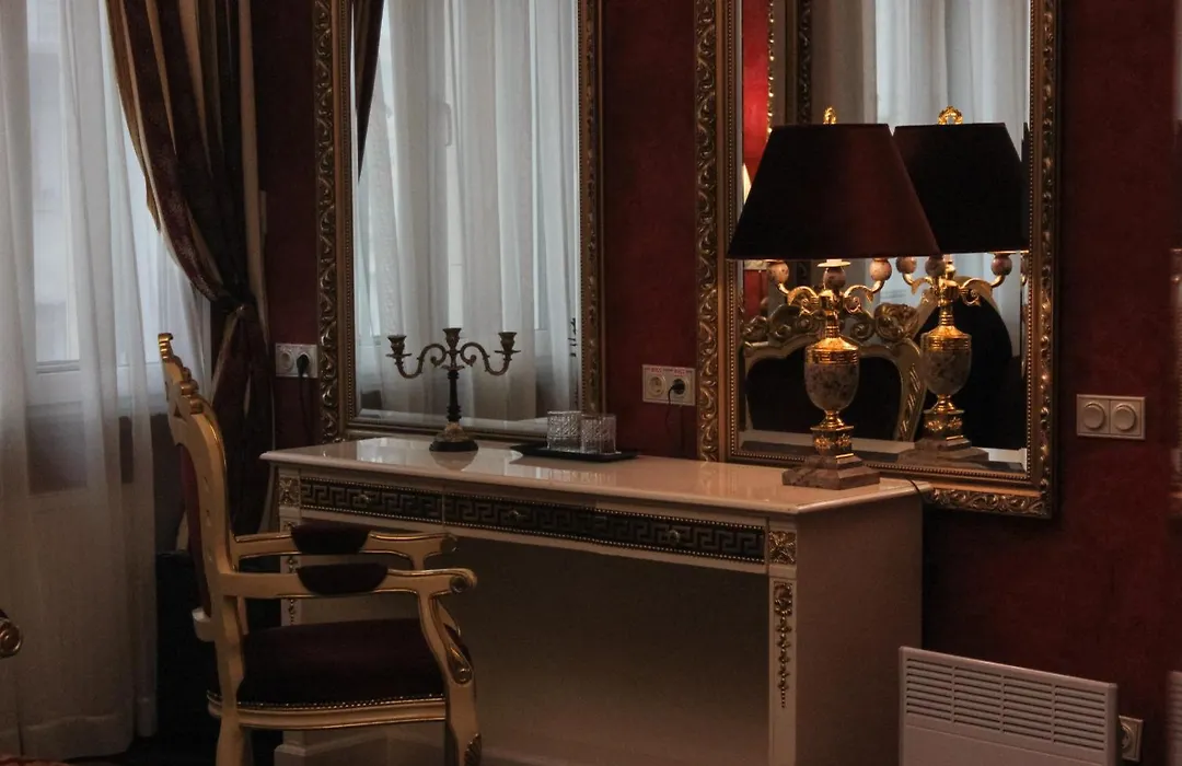 De Paris Hotel-1