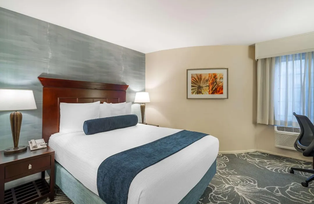 Best Western Plus Carpinteria Inn-1