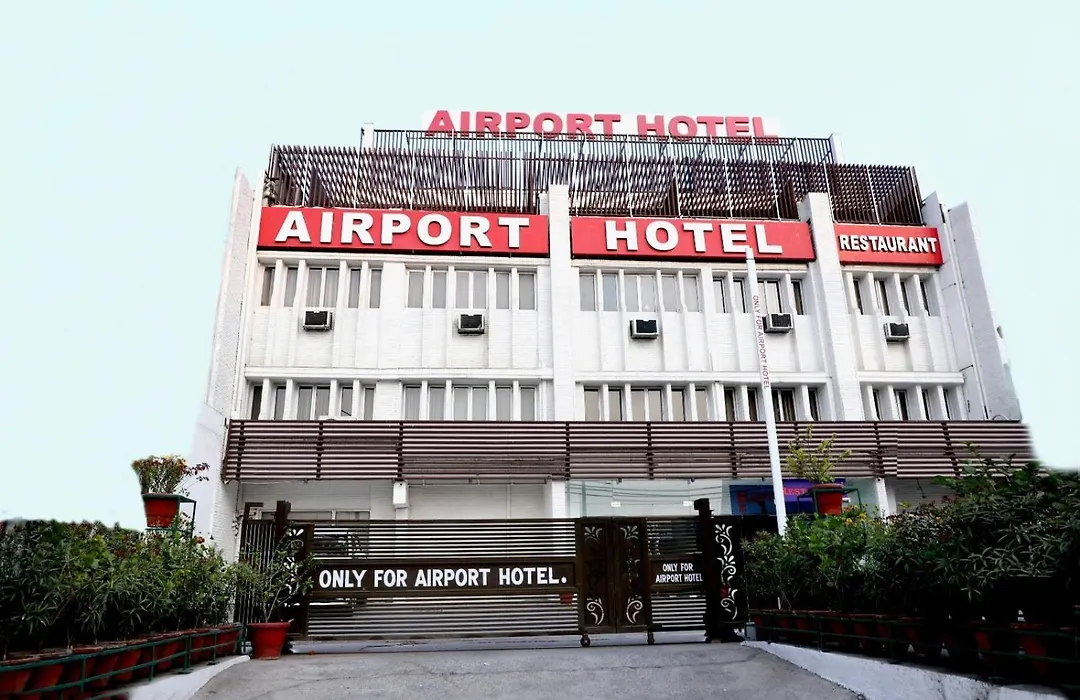 Airport Hotel-1