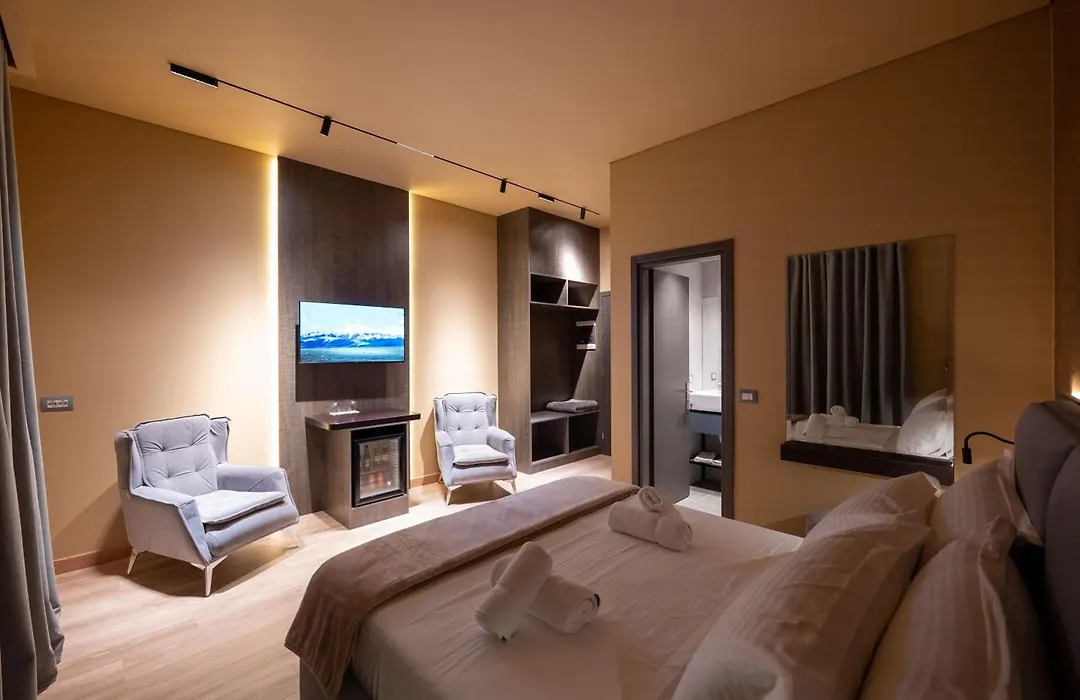 Hotel Piramida-1