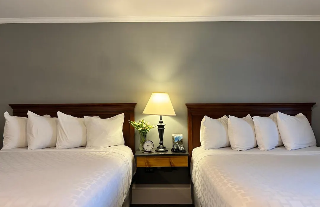 Sherwood Motel-1