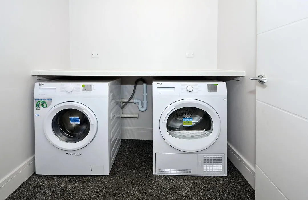 Townhouse Plus @ London Road Stoke-1