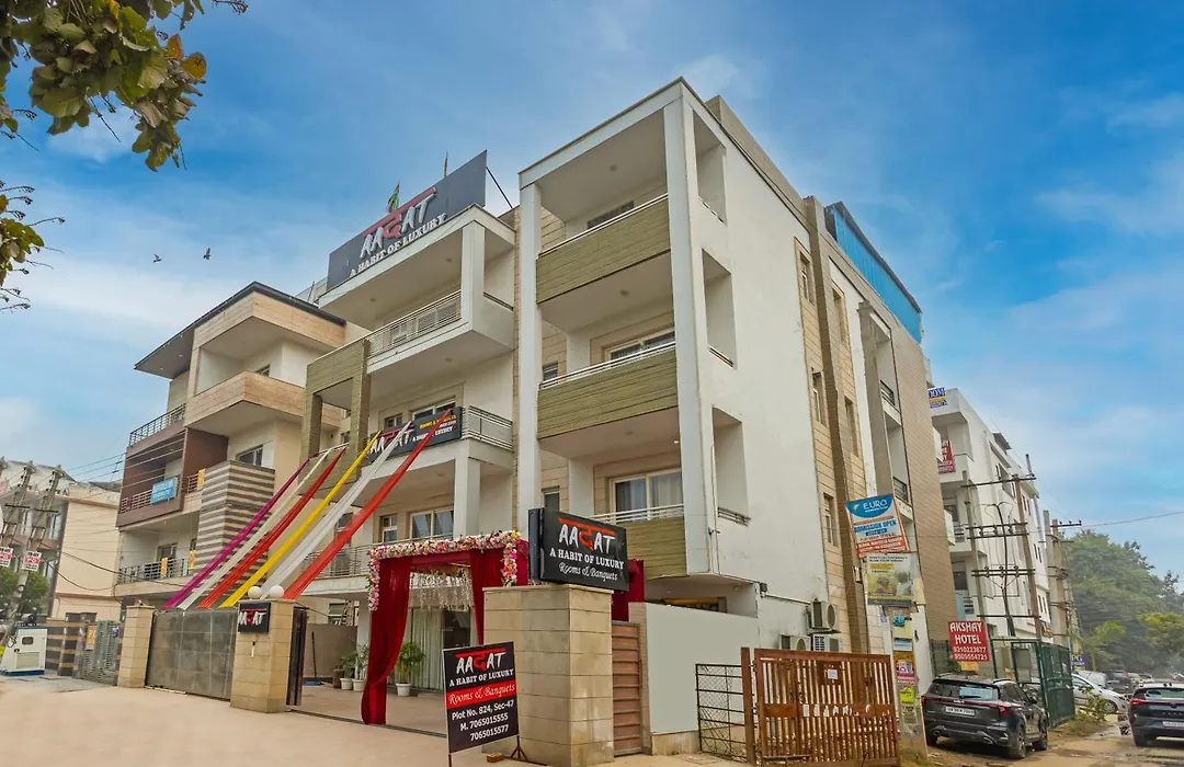 Aadat Hotel Subhash Chowk Gurgaon-1