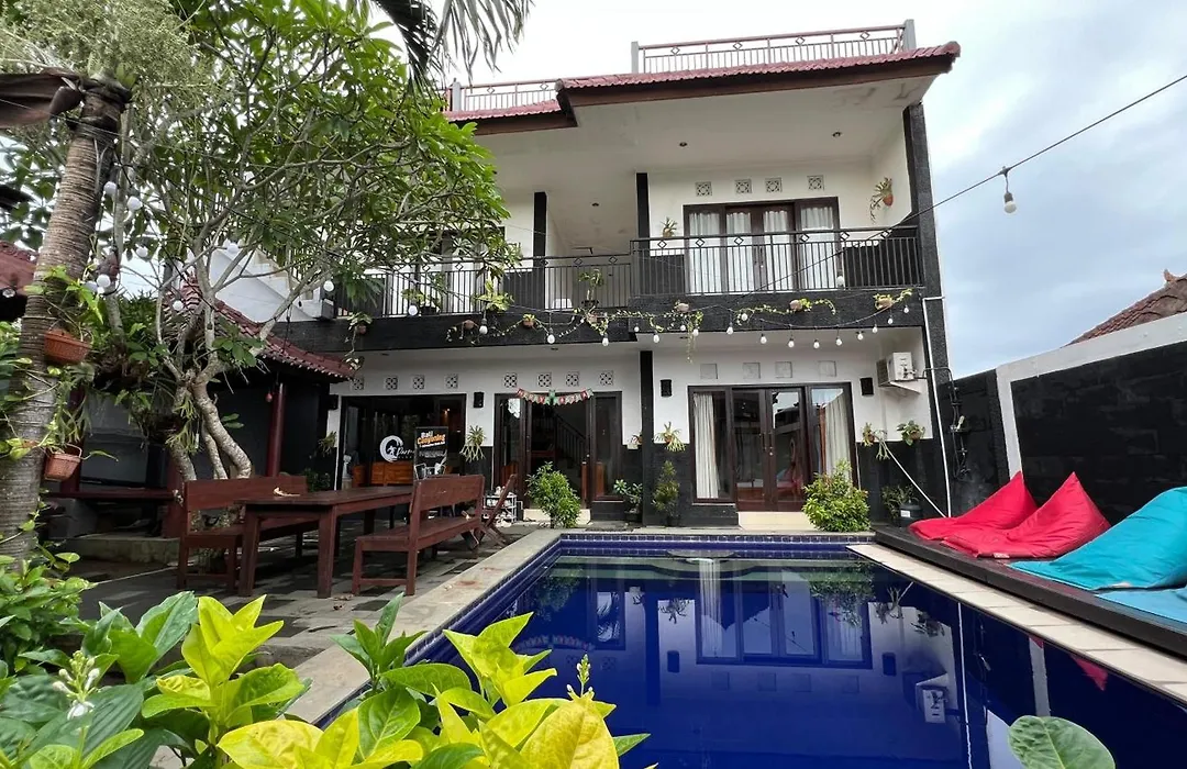 Ulustar- Uluwatu-1