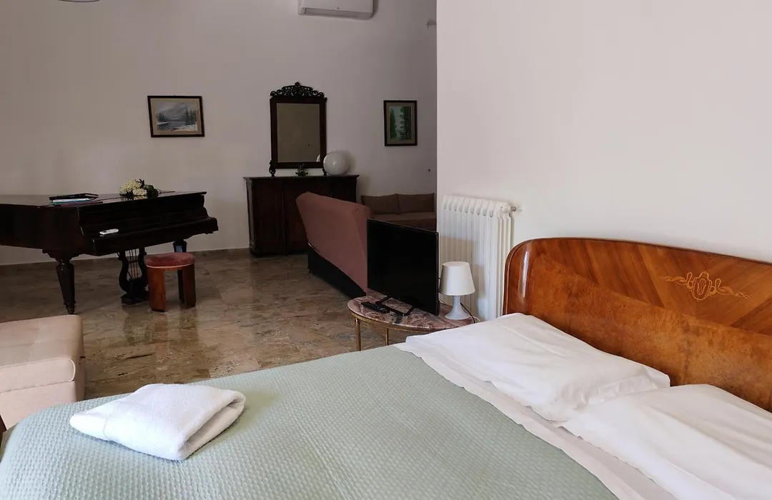 Giardino Delle Arance Luxury Rooms-1