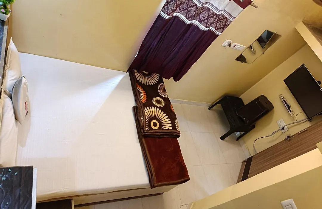 Amudha Hotels & Restaurant-1