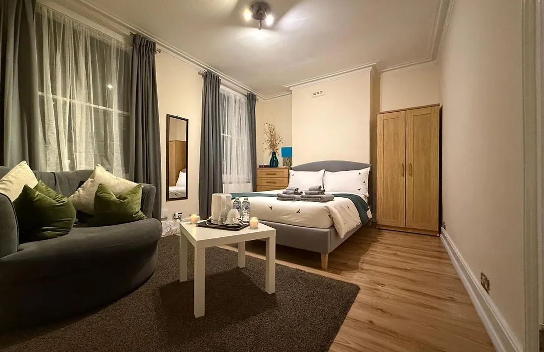 Good Size And Cheap Double Room In Hammersmith-1