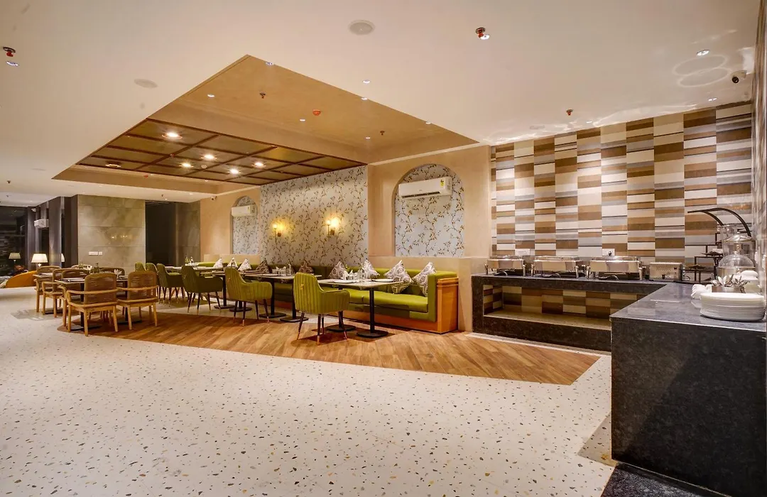 Iva Premium Delhi Airport - Free Airport Drop-1