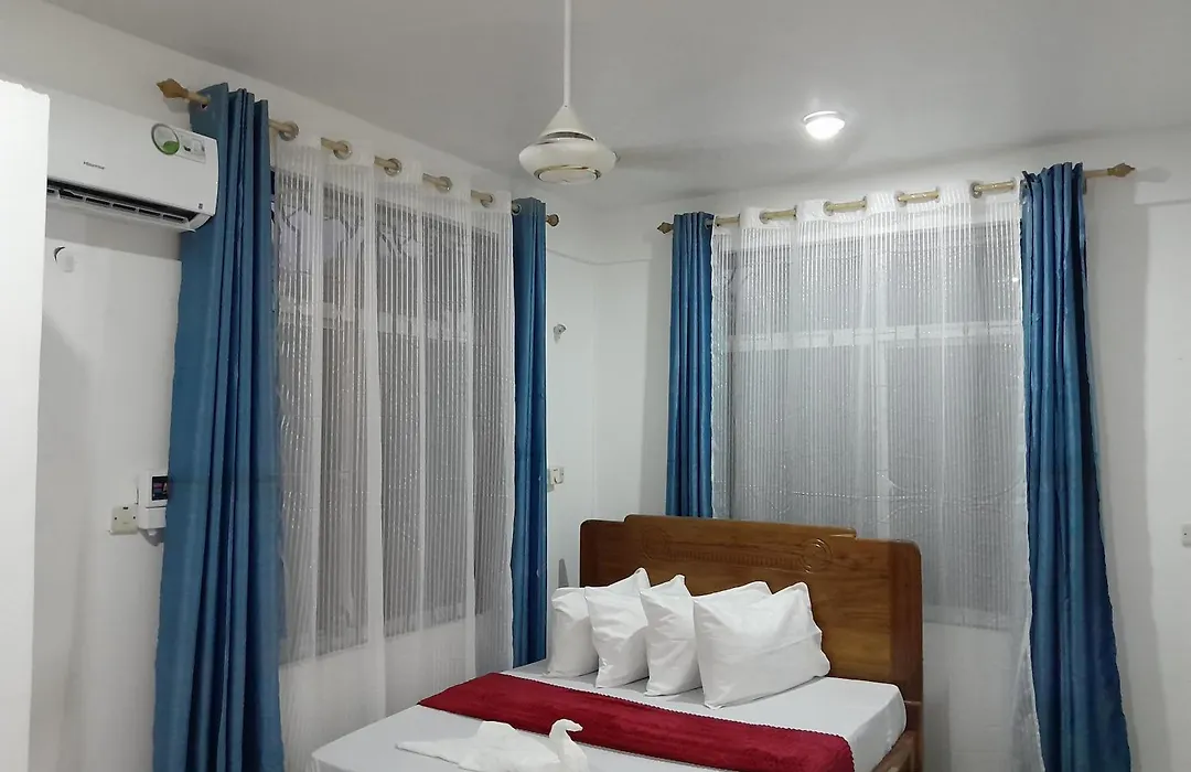 Valley Breeze Hotel-1