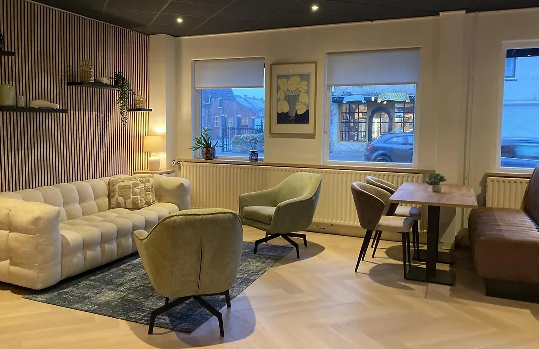 Hotel Emilia-1