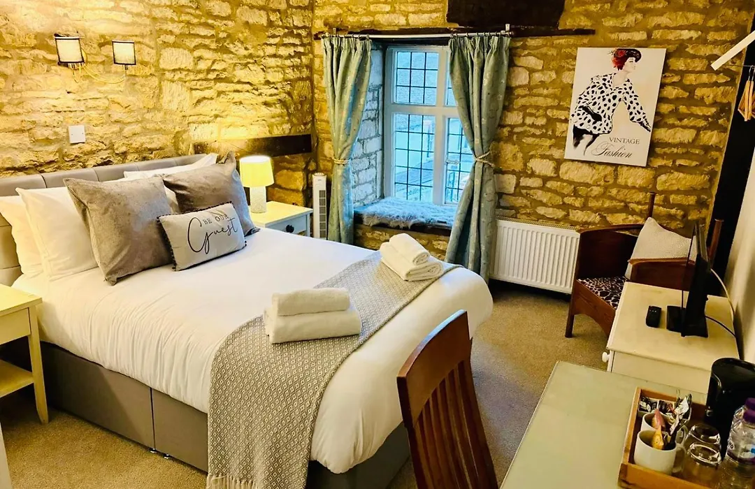 The Kings Arms Hotel-1
