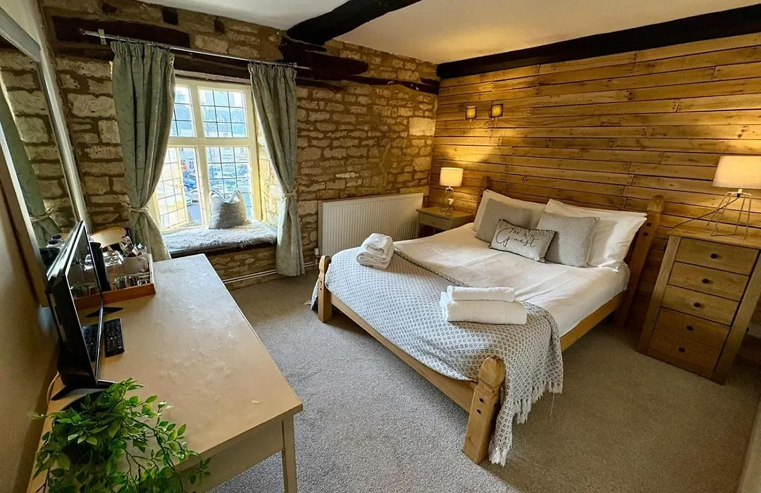 The Kings Arms Hotel-1