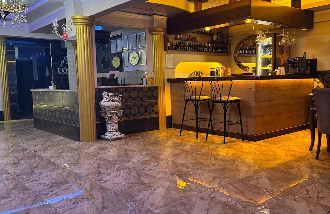Exporoyal Hotel-1