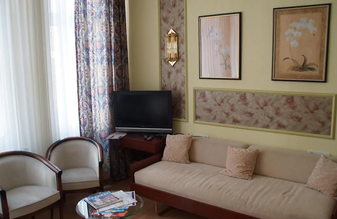 HOTEL alt lüneburger Kutscherstuben-1