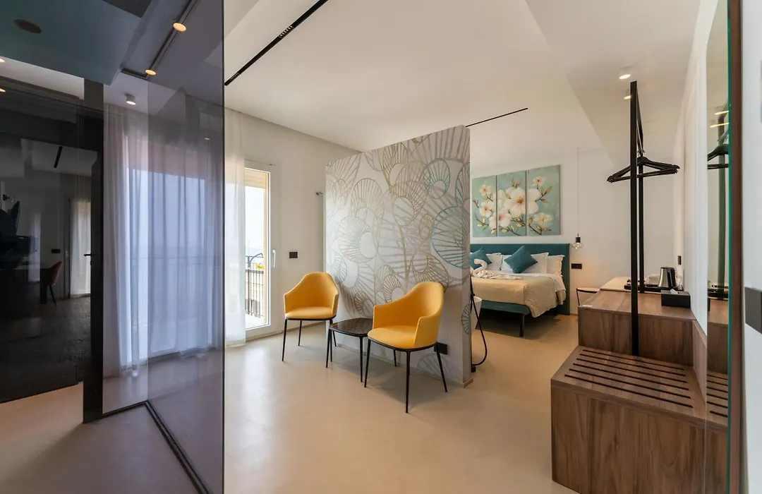 B&B Le Suites Di Costanza-1