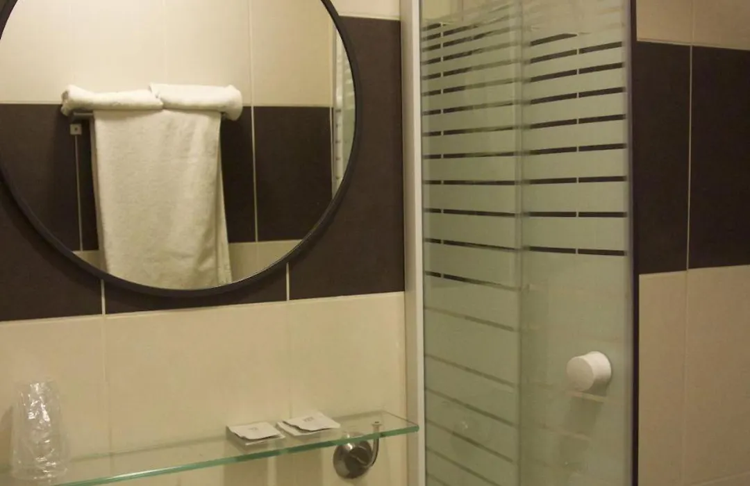 Hotel Clermont Montmartre-1