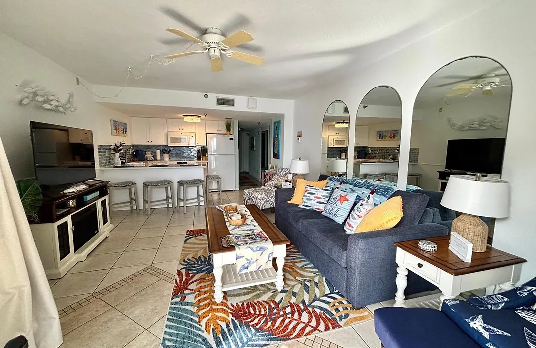 "Summer Winds" At Sunglow Resorts With Spectacular Ocean Views-1