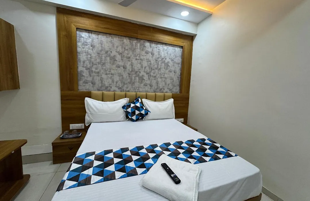 Hotel Signature-1